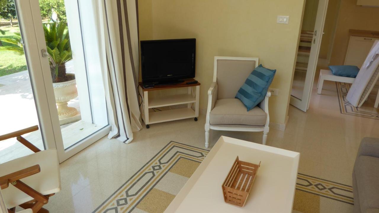Villa Sirgole Rosa With Pool, Galatina كوتروفيانو المظهر الخارجي الصورة