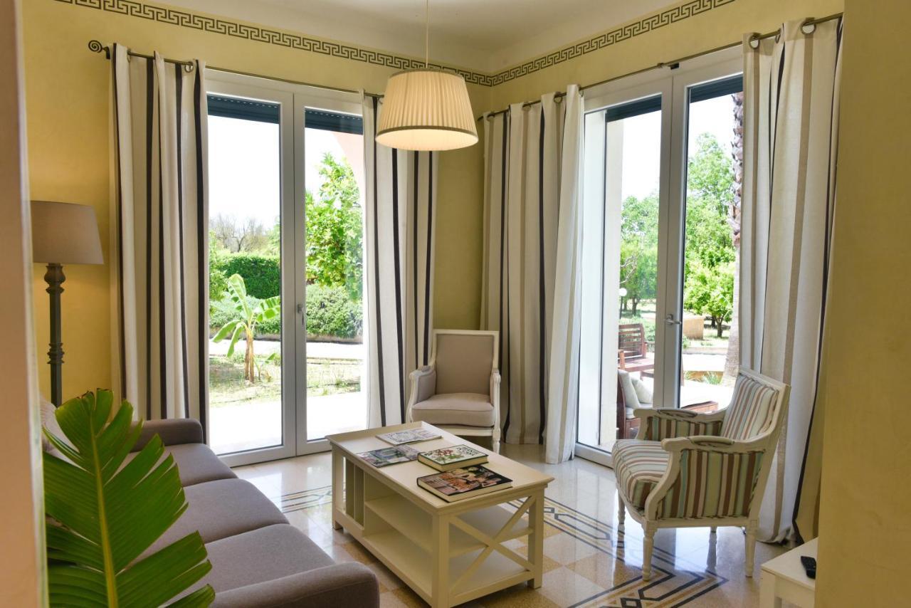 Villa Sirgole Rosa With Pool, Galatina كوتروفيانو المظهر الخارجي الصورة